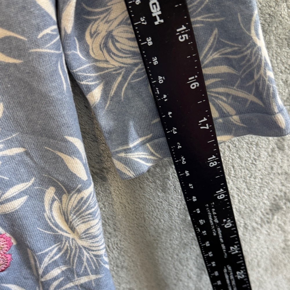 Marisa Christina Lg Blue Floral Embroidered Button-Front Top embellished silk bl - Picture 6 of 9
